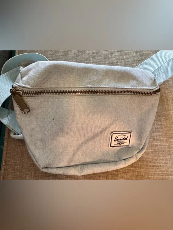 Herschel Supply Company Settlement Hip Pack - Light Cream - Picture 4 of 5